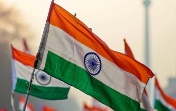 Rupee Terjun Bebas! Sentuh Level Terlemah Gegara Perang Iran