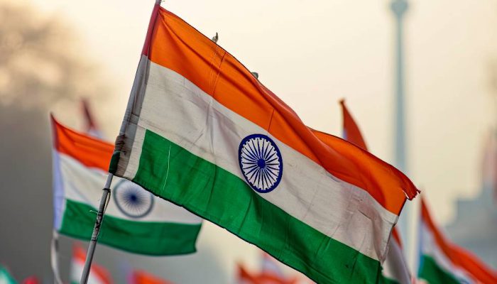 Rupee Terjun Bebas! Sentuh Level Terlemah Gegara Perang Iran