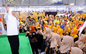 Peringati May Day 2026, Gubernur Khofifah Ajak Sinergi Tiga Pilar Industri Demi Buruh Sejahtera