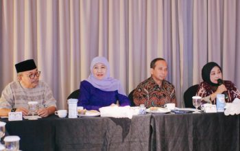 Ketua Umum PP IKA UNAIR Khofifah Indar Parawansa Ajak Alumni Perkuat Jejaring dan Kolaborasi Demi Kemajuan Bangsa