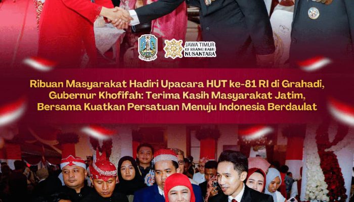 Ribuan Warga Padati Grahadi Saat Penurunan Bendera HUT ke-81 RI, Khofifah: Bukti Kuatnya Nasionalisme