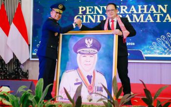 HUT ke-81 RI, Sekdaprov Jatim Adhy Karyono Serahkan Remisi di Lapas Porong