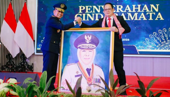 HUT ke-81 RI, Sekdaprov Jatim Adhy Karyono Serahkan Remisi di Lapas Porong