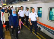 Hari Kereta Api Nasional ke-81, Khofifah Dorong Layanan Makin Prima dan Keselamatan Perlintasan