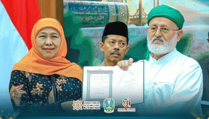 Gubernur Khofifah Luncurkan Magister Kajian Turats UINSA, Pertama di Indonesia