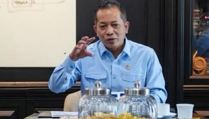 Rencana Gaji ASN Lewat Koperasi Tuai Sorotan, Ferry Juliantono Diminta Beri Penjelasan